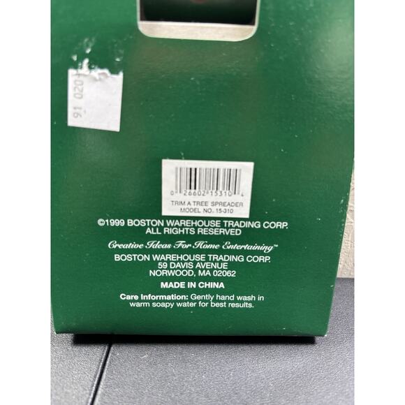 4 Boston Warehouse Christmas Spreaders Cheese Knives Soldier Snowman Santa Tree - Picture 3 of 4